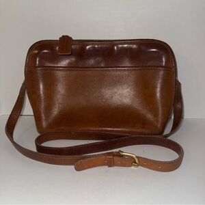 VINTAGE COACH classic brown, leather, brass hardware, designer Crossbody bag